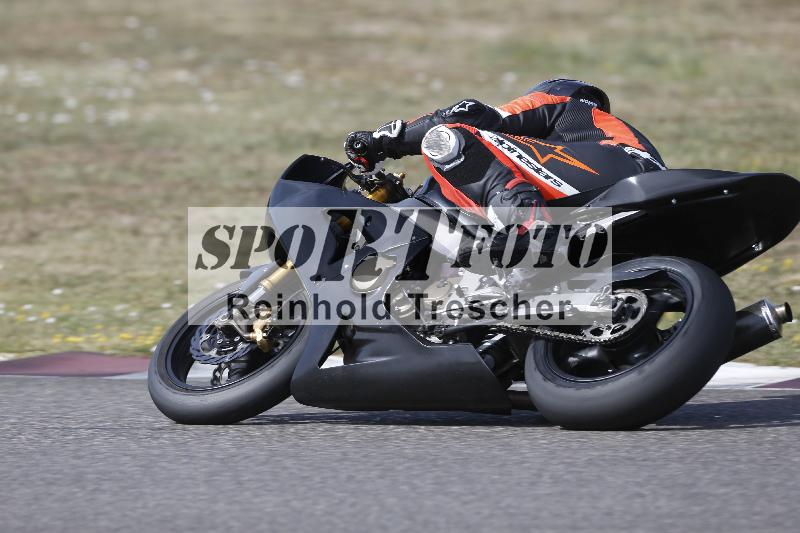 /37 09.08.2026  Pluess Motosport ADR/Freies Fahren/41